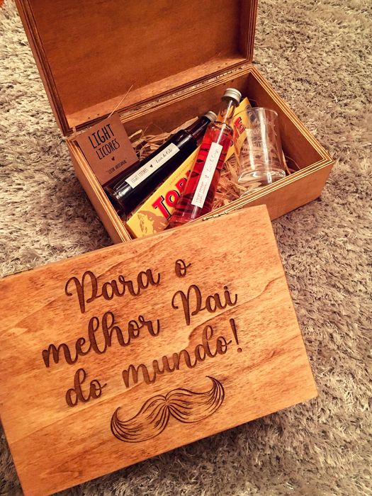 Caixas e cestas de madeira personalizadas a laser