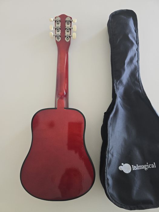Guitarra acustica Criança