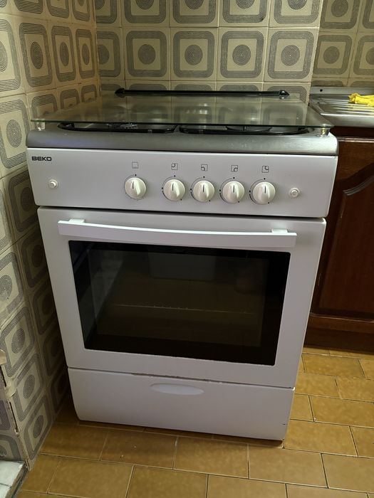 Fogão com forno Beko