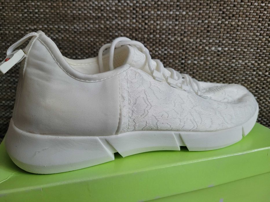 Buty typu sneakersy, damskie, białe w roz.42.