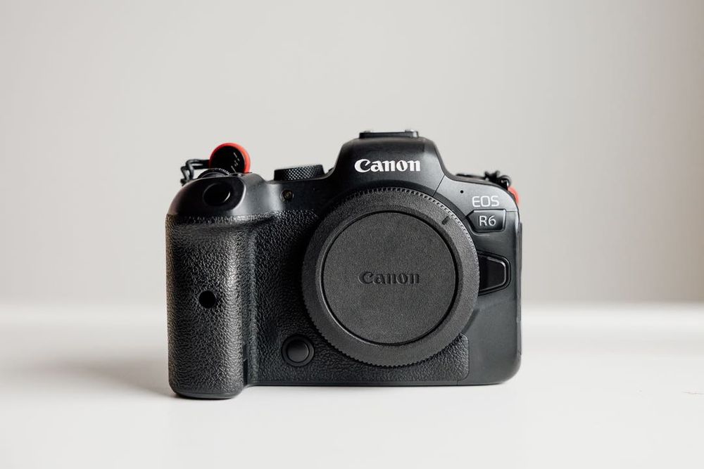 Canon R6 mirrorless