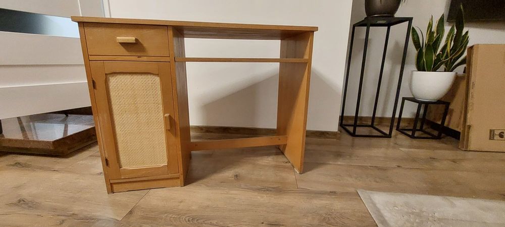 Sprzedam Biurko  długość 98 cm
