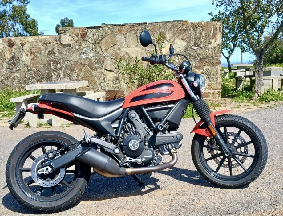 Ducati Scrambler Sixty2
