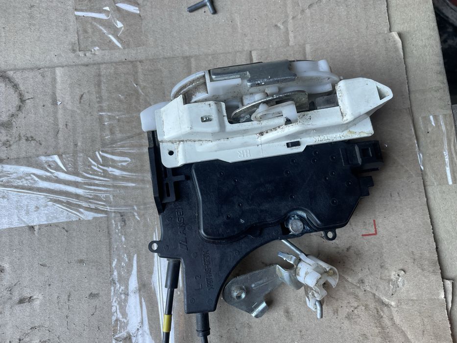 Lancer x 10 замок двери центральный