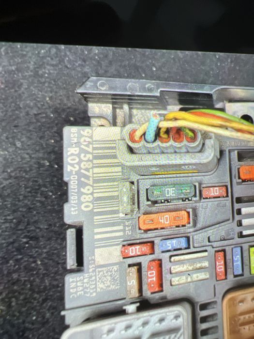 BSM Skrzynka bezpieczników Citroen Peugeot L01 L02 L04 R01 R02 R05