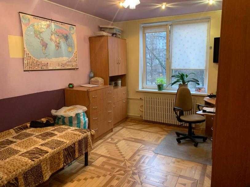 Продам 2-х кімнатну квартиру, метро 15 хвилин Нові будинки.