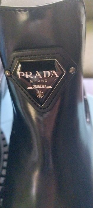 Продам жіночі ботинки,, Prada"