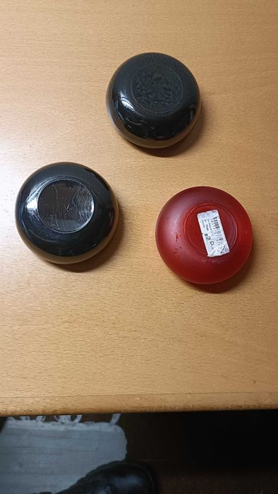 Três suporte/porta velas em vidro