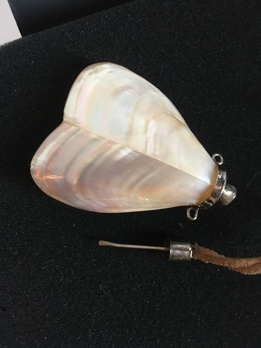 Кулон ароматница натуральный перламутр