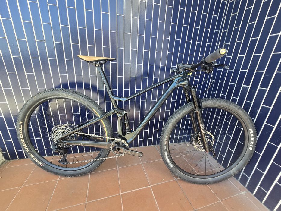 Scott spark 29 bem equipada
