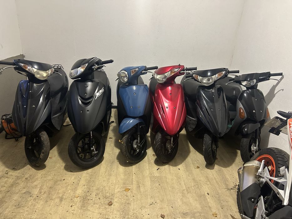 продаж скутерів, мопедів з японії