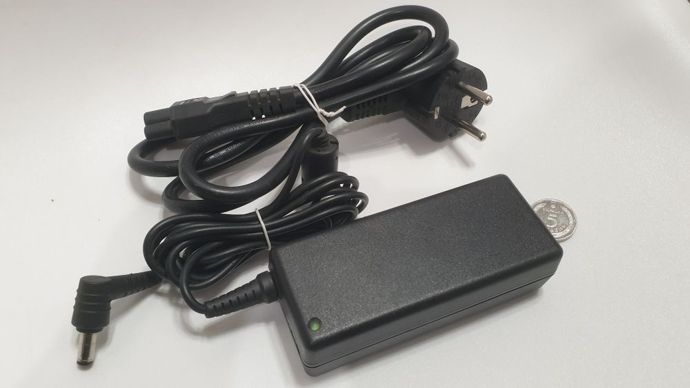 Блок питания Delta Electronics  adp-65hb bb