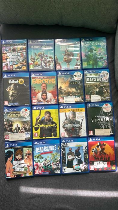 Pakiet gier PS 4 używane bardzo dobry stan