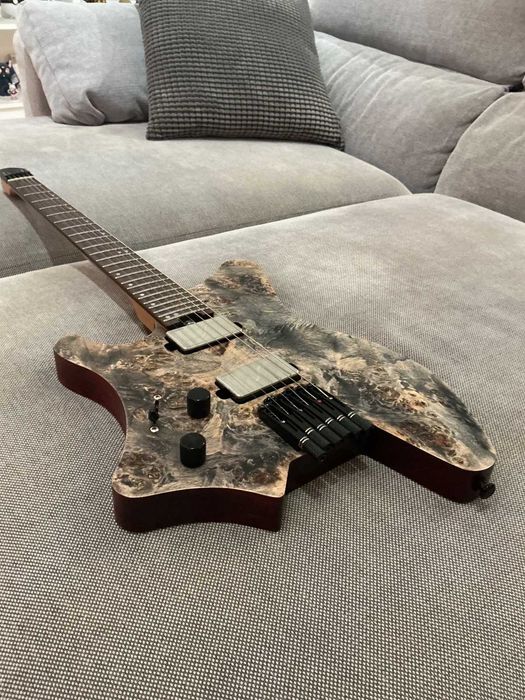 Eart Headless com Fishman Fluence Modern