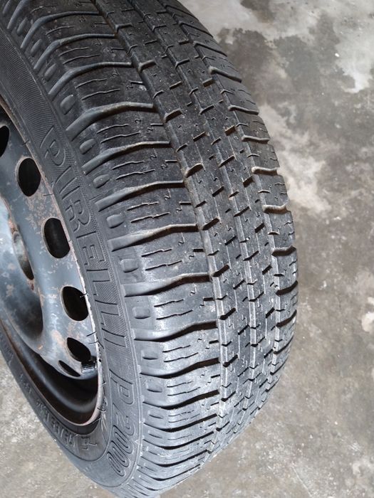 Jante ferro 4 x 100 pneu Pirelli 175 65 14