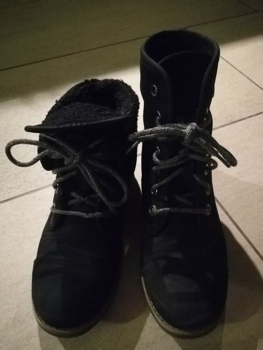 Tanio!!! Buty na kożuszku, r. 37, na jeden sezon