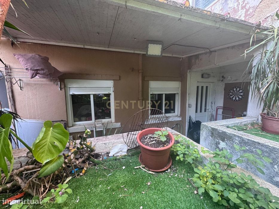 Apartamento T2 com logradouro – Imóvel arrendado, ideal para investime