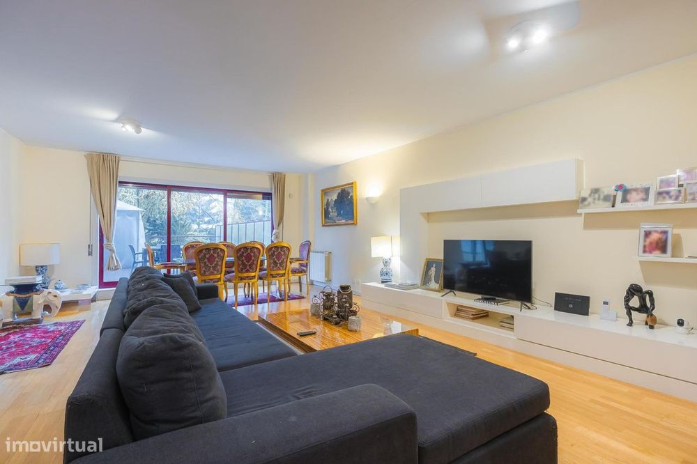 Exclusivo Duplex T5 no prestigiado “CONDOMÍNIO S. JOÃO BOSCO”