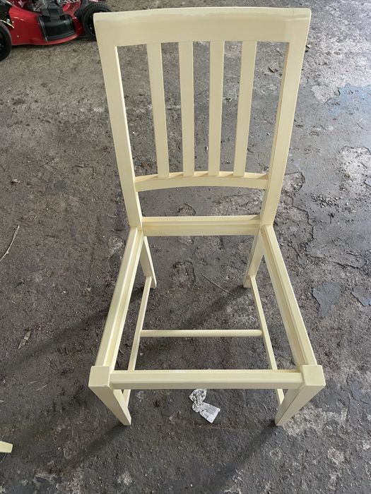 Stół+8 krzeseł (lite drewno)