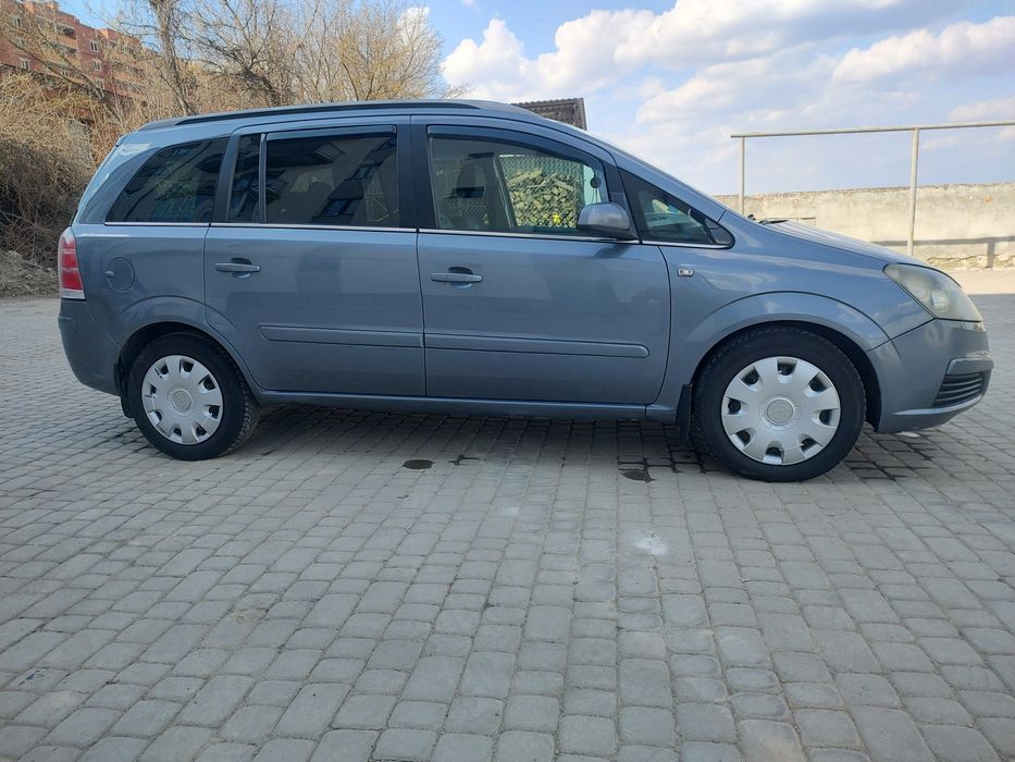 Opel Zafira b 1.9ctdi 2005 рік