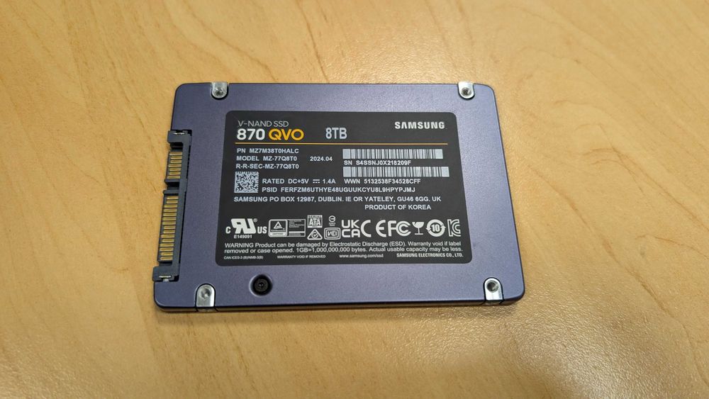 SSD накопичувач Samsung 870 QVO 8TB