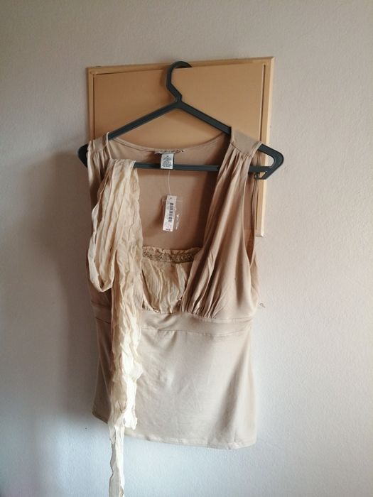 Blusa M, white house, nova.