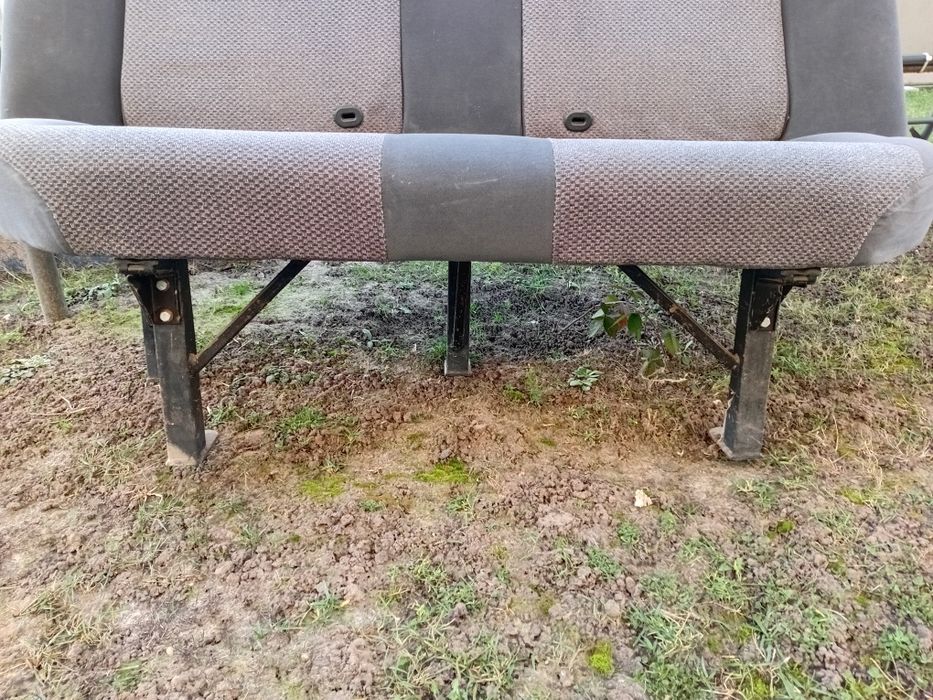 Атокрісло  заднього ряду