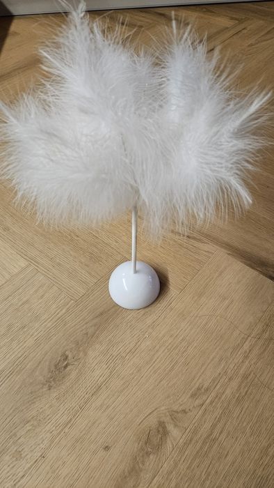 Lampa piórka biale