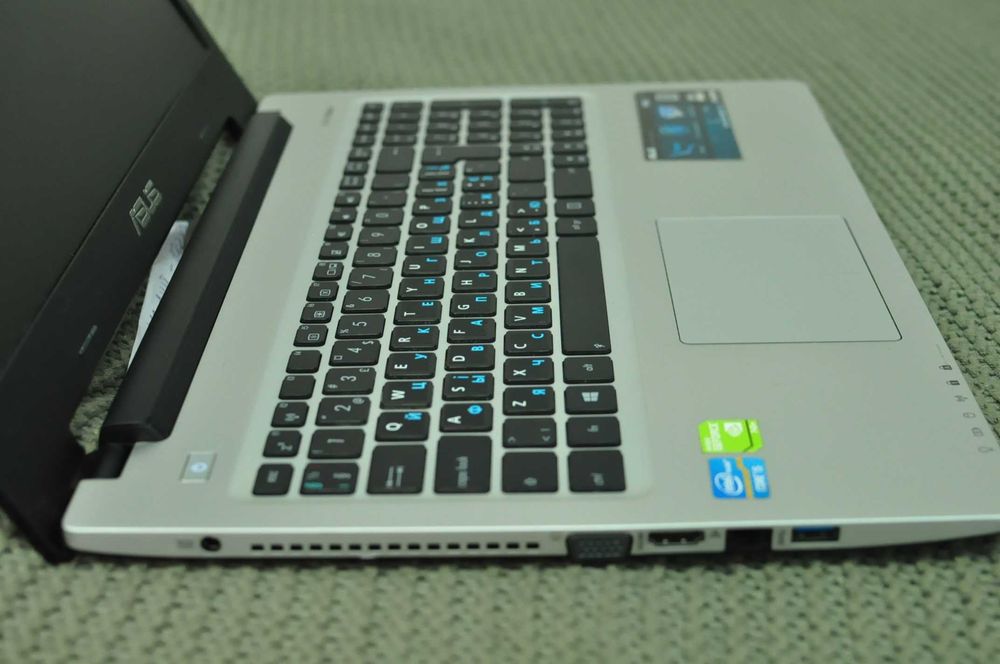Игровой ноутбук Asus R505  (Core i5/ 8Gb / 500Gb /NVIDIA 2Gb)