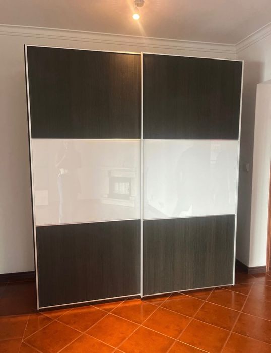 Armário de roupa