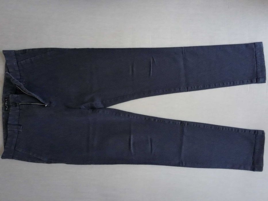 Casual granatowe spodnie Vistula 176/84 Slim.