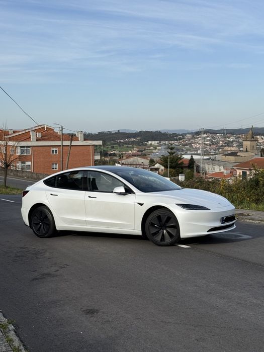 Tesla Modelo 3 SR Highland