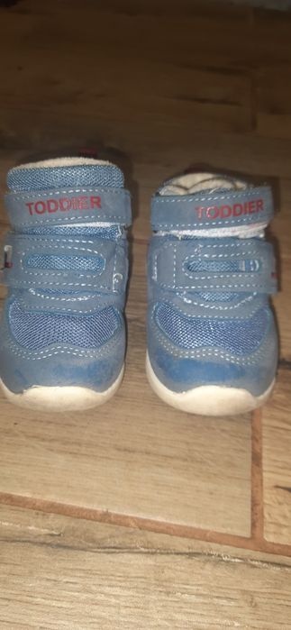 Продам хайтопи 19р