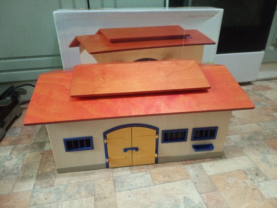 Фігурки та ферми schleich