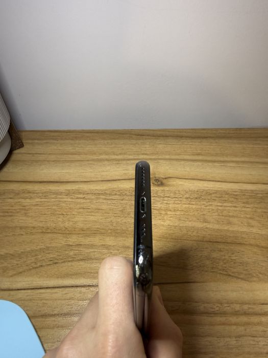 Продам iphone 11 pro 64gb