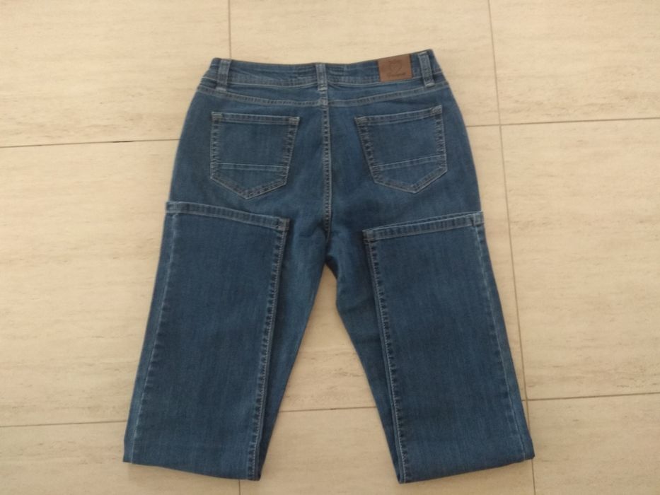 Spodnie jeansowe Flexport