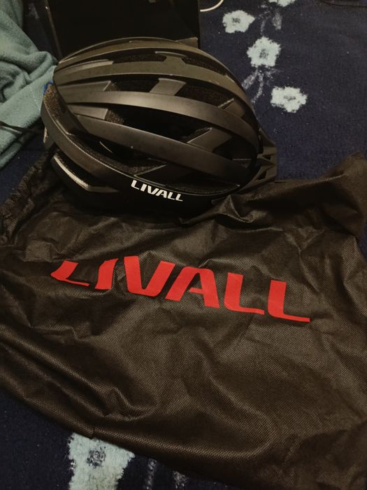 Capacete livall topo de gama