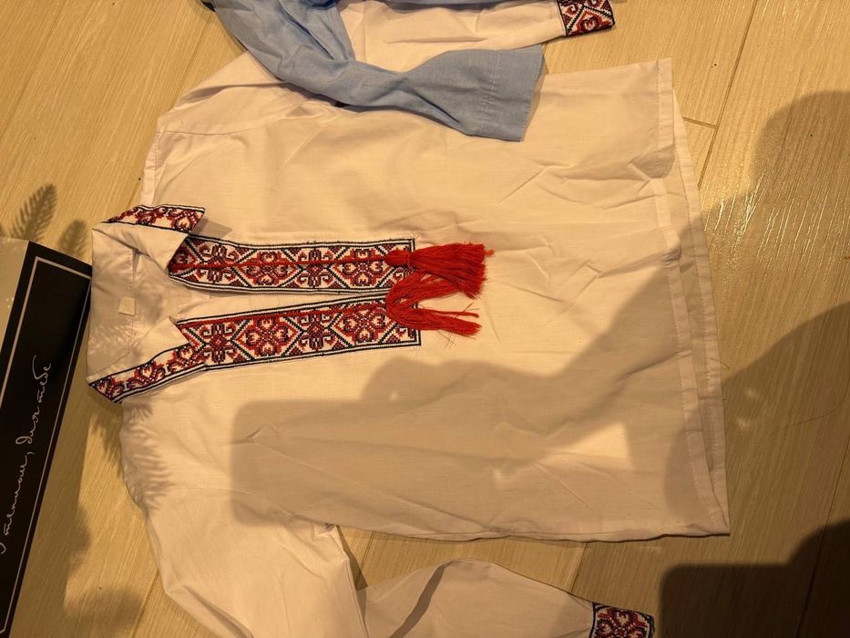 Продам Вишиванку, рубашку для Хлопчика 130см., 2шт,  7років