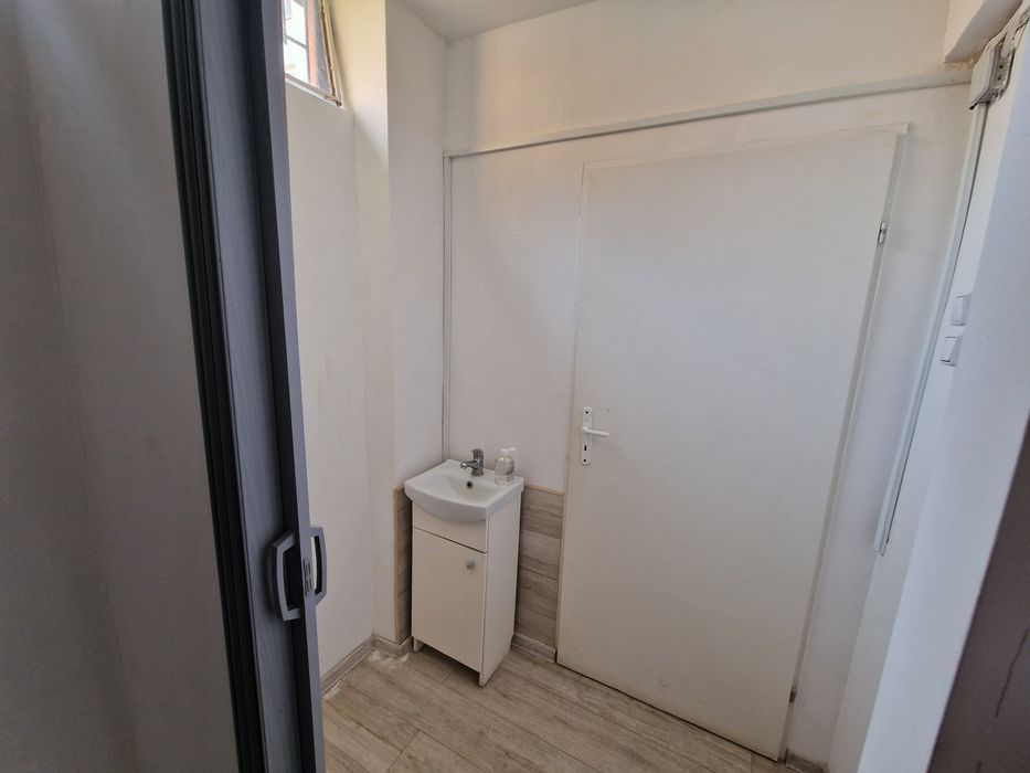 Do wynajęcia lokal handlowo-usługowy 40 m²