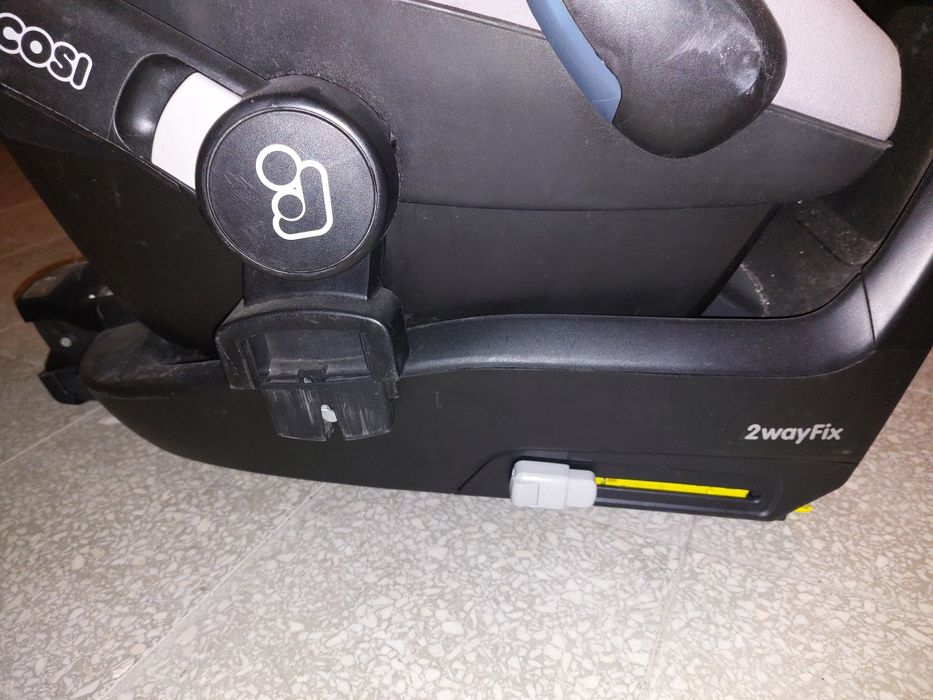 Wózek X-lander X-Move , baza 2wayfix i nosidełko Maxi Cosi Pebble