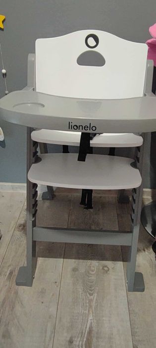 Wygodny i funkcjonalne krzesełko do karmienia marki Lionelo