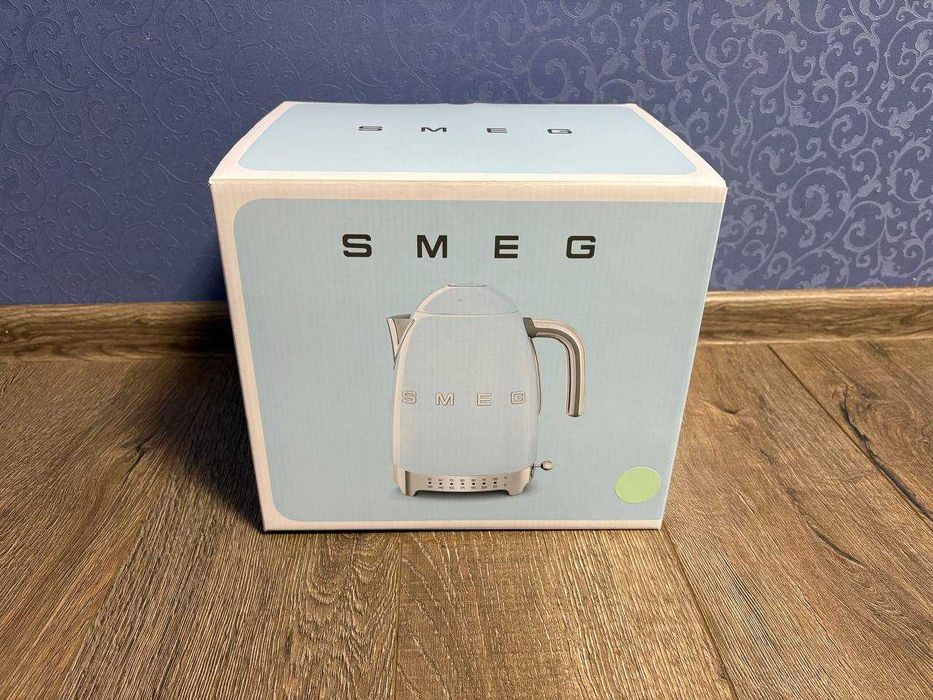 Електричний чайник Smeg KLF04PGUS американьска вилка