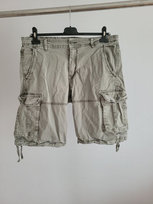 L Jack&Jones loose szorty spodenki męskie oliwka bawełniane
Używane od