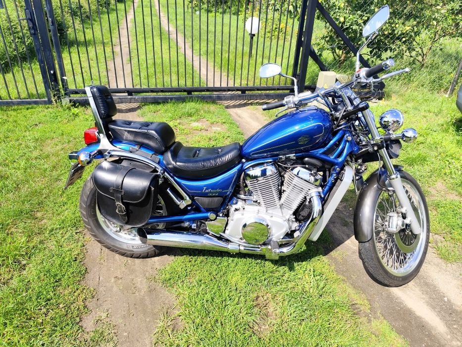 Suzuki Intruder VS 800