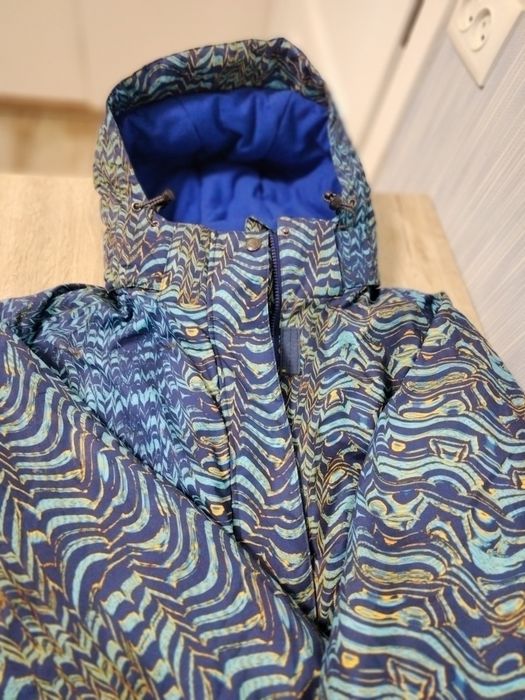 Продаю жіночий спортивний комтюм Burton