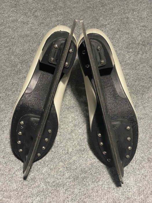 Ковзани фігурні Botas Чехія, 36-37р.