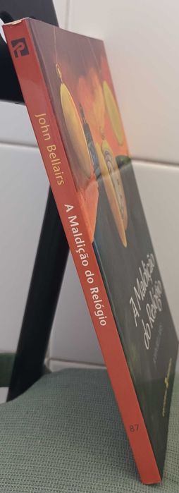 A Maldição do Relógio de John Bellairs