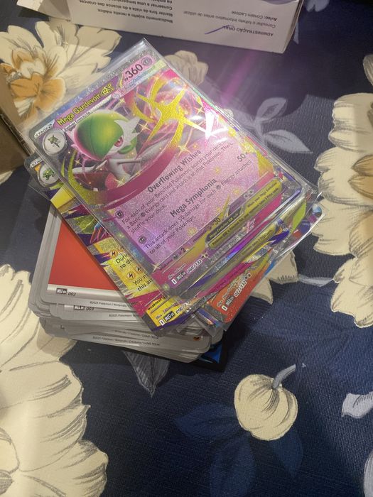 Vendo ou troco cartas pokemon mega e outras