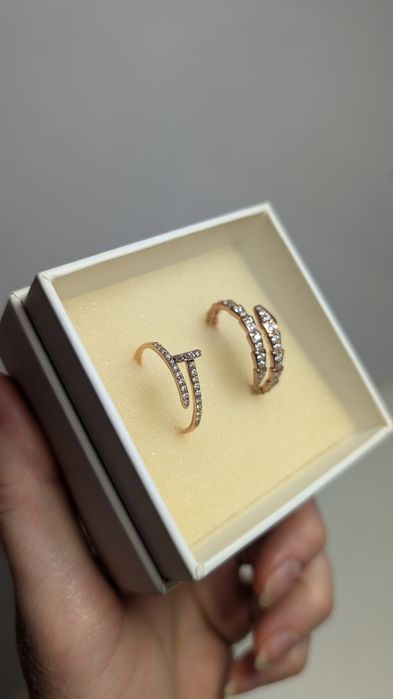 16 р. Позолочена срібна каблучка перстень з камінцями у формі цвяху