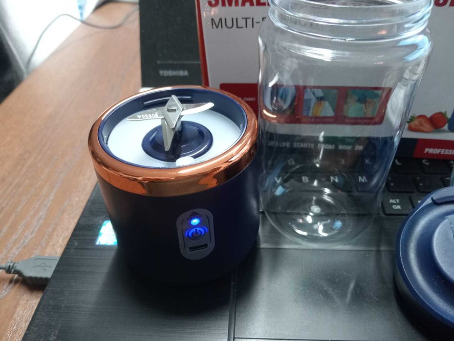 Mini Liquidificador Portátil USB LX001 - NOVO (Cozinha/Ginásio)